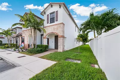 10630 W 33rd Way, Hialeah, FL 33018 - Photo 8