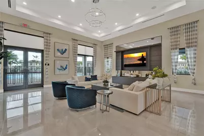 10630 W 33rd Way, Hialeah, FL 33018 - Photo 10