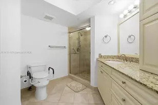 3640 Yacht Club Dr, Aventura, FL 33180 - Photo 16