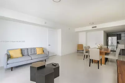 488 NE 18th St #2210, Miami, FL 33132 - Photo 6