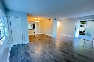 185 Wimbledon Lake Dr, Plantation, FL 33324 - Photo 4