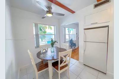 326 Wilson St #205, Hollywood, FL 33019 - Photo 6