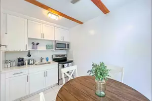 326 Wilson St, Hollywood, FL 33019 - Photo 2