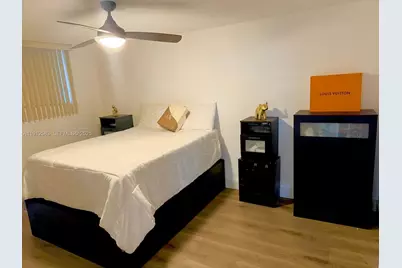 1045 10th St #206, Miami Beach, FL 33139 - Photo 12