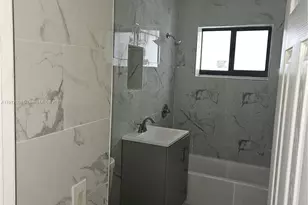 14710 NE 5th Ct, Miami, FL 33161 - Photo 20