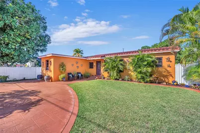 683 W 39th St, Hialeah, FL 33012 - Photo 1