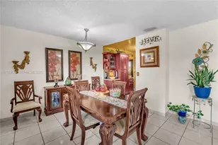 683 W 39th St, Hialeah, FL 33012 - Photo 12