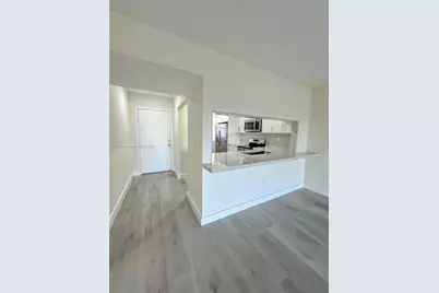 10315 NW 9th St Cir #502-14, Miami, FL 33172 - Photo 6