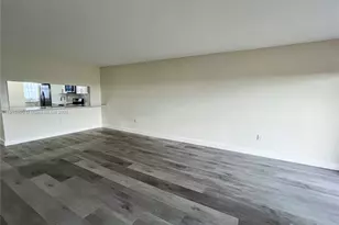 10315 NW 9th St Cir, Miami, FL 33172 - Photo 18