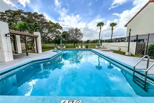10315 NW 9th St Cir, Miami, FL 33172 - Photo 44
