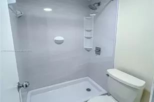 10315 NW 9th St Cir, Miami, FL 33172 - Photo 30