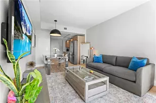 121 NE 34th St, Miami, FL 33137 - Photo 8