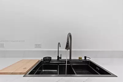6900 Bay Dr #10I, Miami Beach, FL 33141 - Photo 8