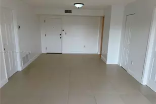 4705 NW 7th St, Miami, FL 33126 - Photo 4