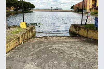 4705 NW 7th St #404-7, Miami, FL 33126 - Photo 24