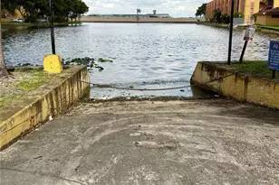 4705 NW 7th St, Miami, FL 33126 - Photo 24