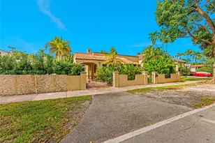 1514 Capri St, Coral Gables, FL 33134 - Photo 2
