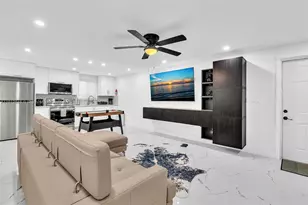 923 NW 110th St, Miami, FL 33168 - Photo 4