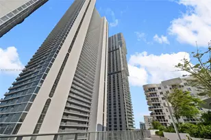 700 NE 24th St, Miami, FL 33137 - Photo 1