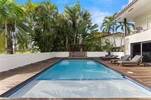 19035 E St Andrews Dr, Hialeah, FL 33015 - Photo 54