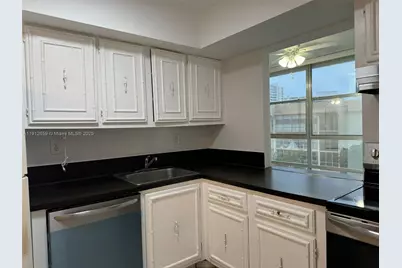 851 Three Islands Blvd #509, Hallandale Beach, FL 33009 - Photo 22