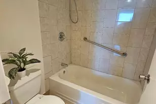 1200 NE Miami Gardens Dr, Miami, FL 33179 - Photo 14