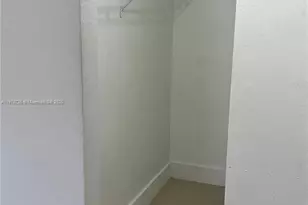 6940 NW 179th St, Hialeah, FL 33015 - Photo 6