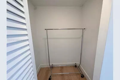 2899 Collins Ave #1212, Miami Beach, FL 33140 - Photo 16