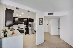 2750 NE 183rd St, Aventura, FL 33160 - Photo 4