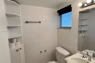 1550 NE 191st St, Miami, FL 33179 - Photo 4