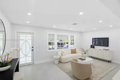 560 NE 110th Ter, Miami, FL 33161 - Photo 4