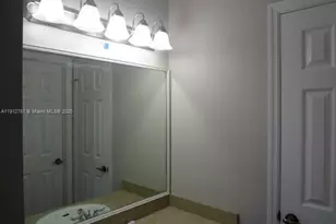 452 NE 210th Cir Terrace, Miami, FL 33179 - Photo 2