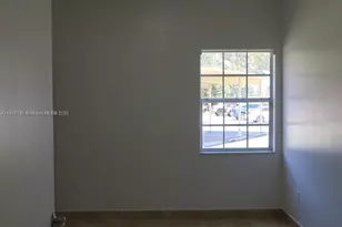 18340 NW 68th Ave, Hialeah, FL 33015 - Photo 8