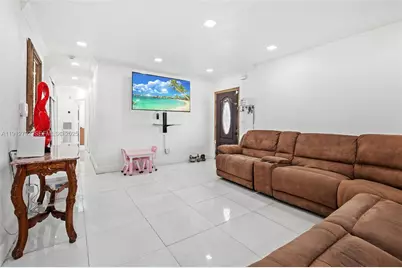 5355 W 5th Ln, Hialeah, FL 33012 - Photo 6