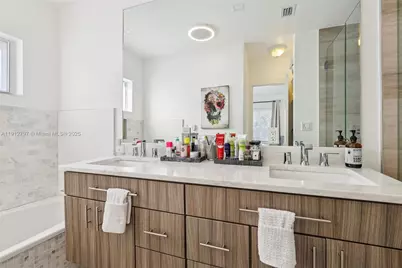 9518 N Miami Ave, Miami Shores, FL 33150 - Photo 16