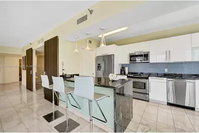 20281 E Country Club Dr #607, Aventura, FL 33180 - Photo 6