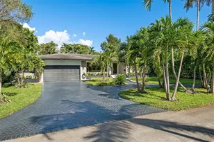 1043 NE 98th St, Miami Shores, FL 33138 - Photo 42