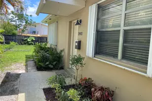 2982 SW 25th St, Miami, FL 33133 - Photo 1