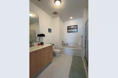 313 NE 2nd St #802, Fort Lauderdale, FL 33301 - Photo 10