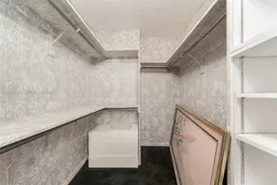 5500 Collins Ave, Miami Beach, FL 33140 - Photo 18