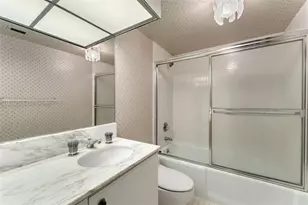 5500 Collins Ave, Miami Beach, FL 33140 - Photo 22