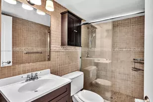 2030 S Ocean Dr, Hallandale Beach, FL 33009 - Photo 32