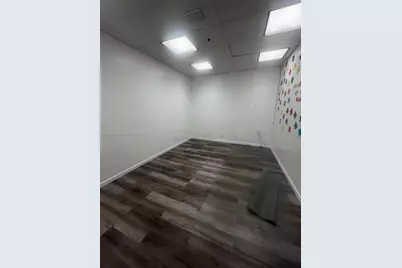 900 W 49th St Suite 520, Hialeah, FL 33012 - Photo 2