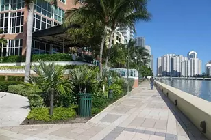 1155 Brickell Bay Dr, Miami, FL 33131 - Photo 22