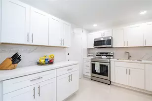 2780 NE 183rd St, Aventura, FL 33160 - Photo 8
