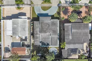 342 W 37th St, Hialeah, FL 33012 - Photo 2