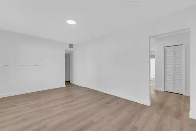 342 W 37th St, Hialeah, FL 33012 - Photo 16
