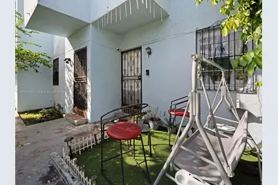 4470 NW 9th St #3, Miami, FL 33126 - Photo 2