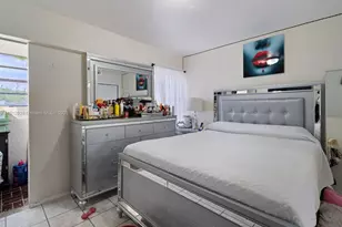 4470 NW 9th St, Miami, FL 33126 - Photo 12