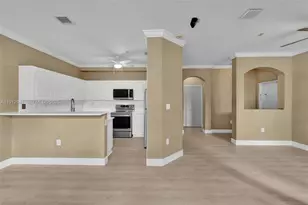 100 Jacaranda Country Club Dr, Plantation, FL 33324 - Photo 14